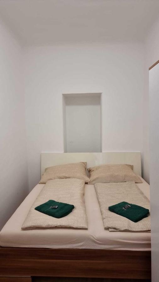 וינה Premier Triple Room Mz מראה חיצוני תמונה