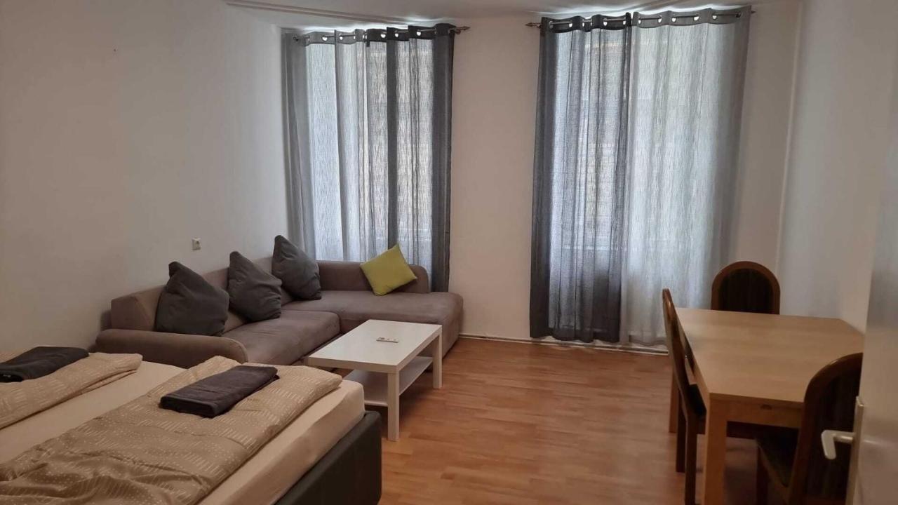 וינה Premier Triple Room Mz מראה חיצוני תמונה