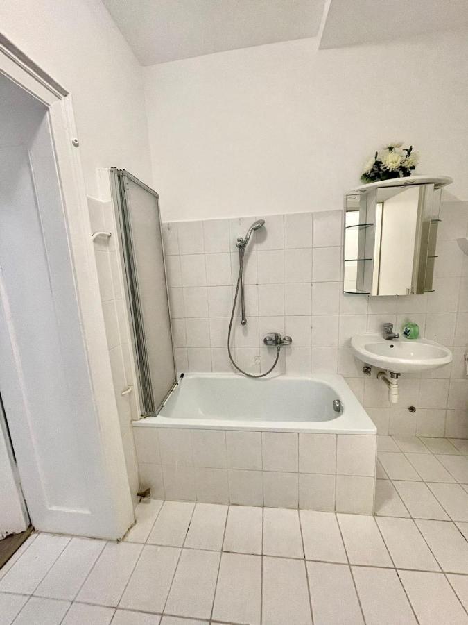 וינה Premier Triple Room Mz מראה חיצוני תמונה